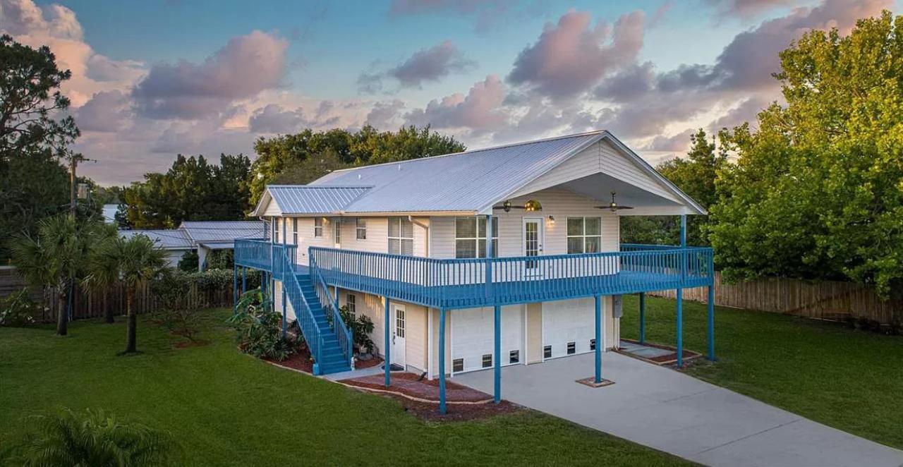 Five Bedroom Home In The Heart Of St Aug Beach セント・オーガスティン エクステリア 写真