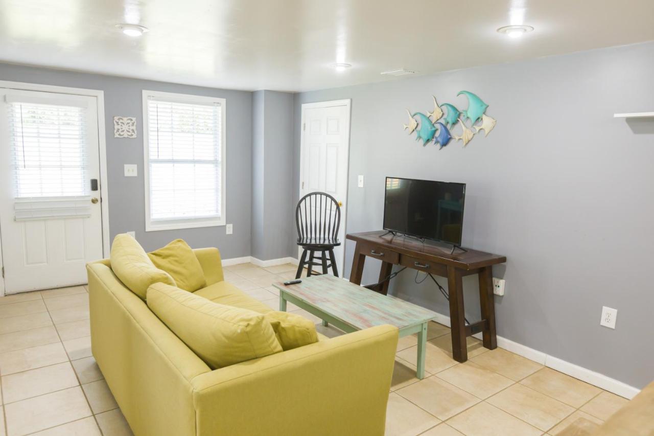 Five Bedroom Home In The Heart Of St Aug Beach セント・オーガスティン エクステリア 写真