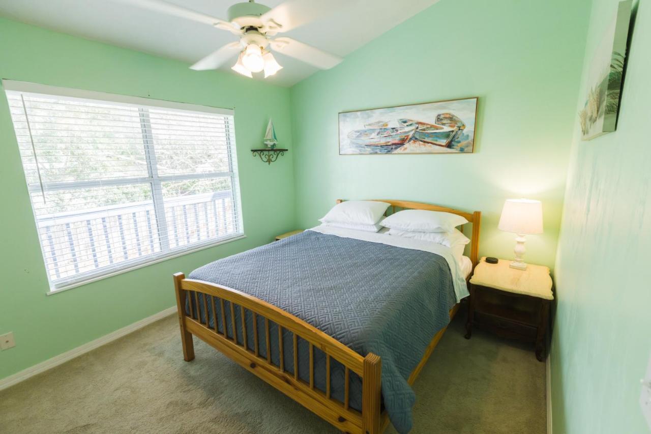 Five Bedroom Home In The Heart Of St Aug Beach セント・オーガスティン エクステリア 写真