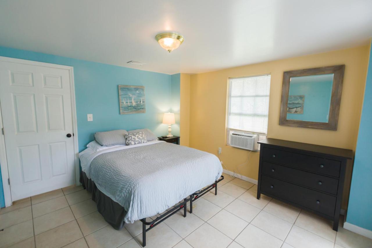 Five Bedroom Home In The Heart Of St Aug Beach セント・オーガスティン エクステリア 写真