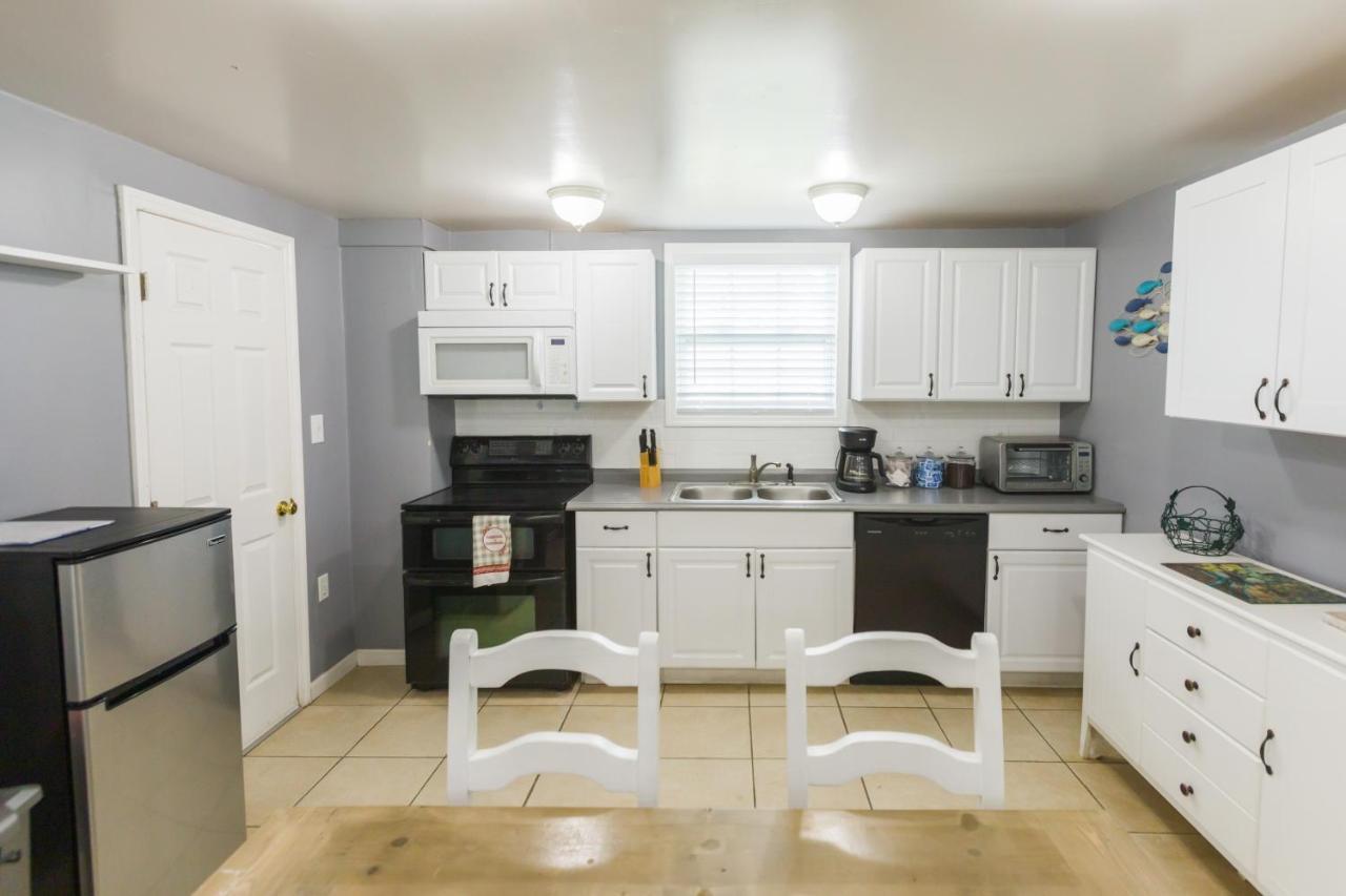 Five Bedroom Home In The Heart Of St Aug Beach セント・オーガスティン エクステリア 写真